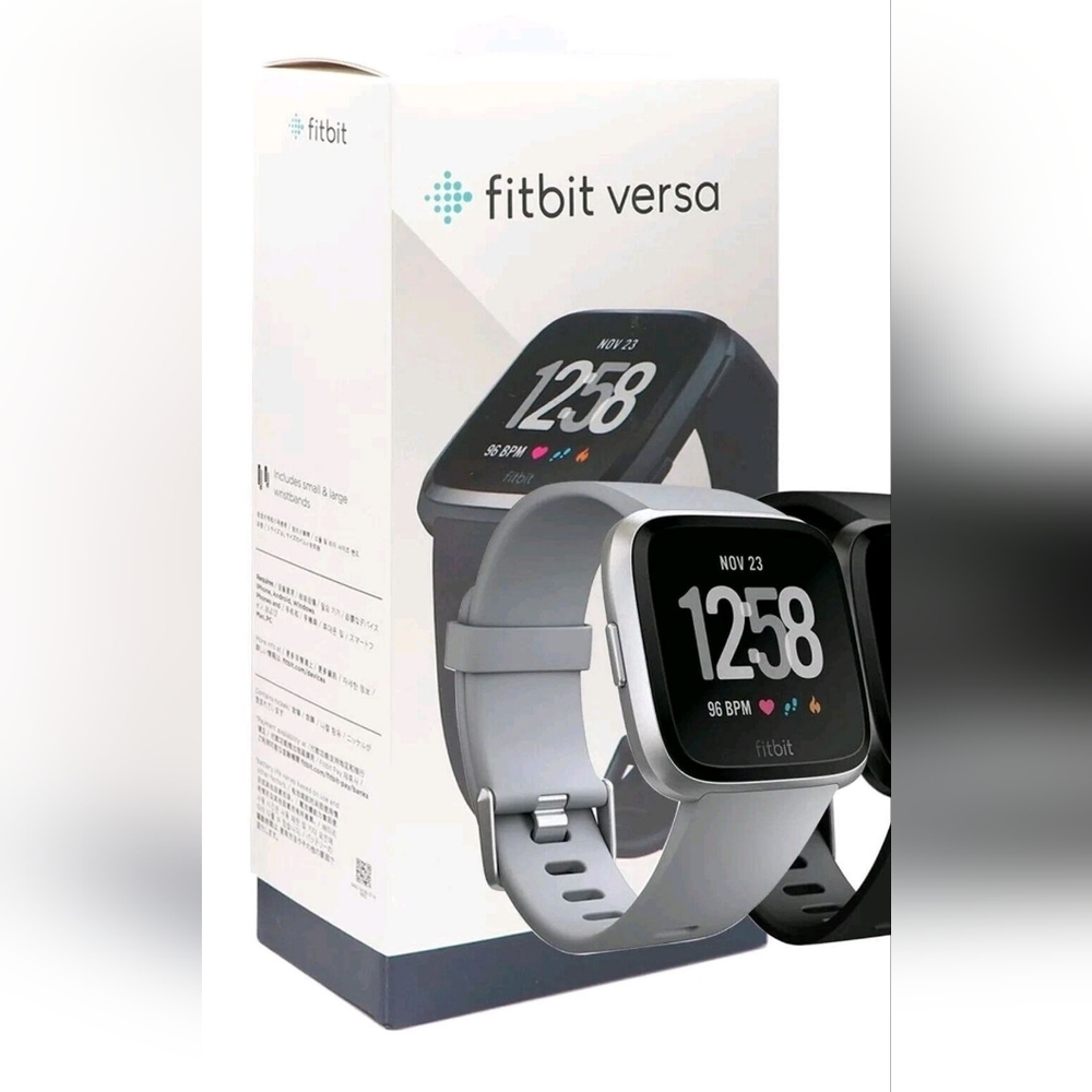Fitbit Versa Smartwatch – Silver/Gray Band